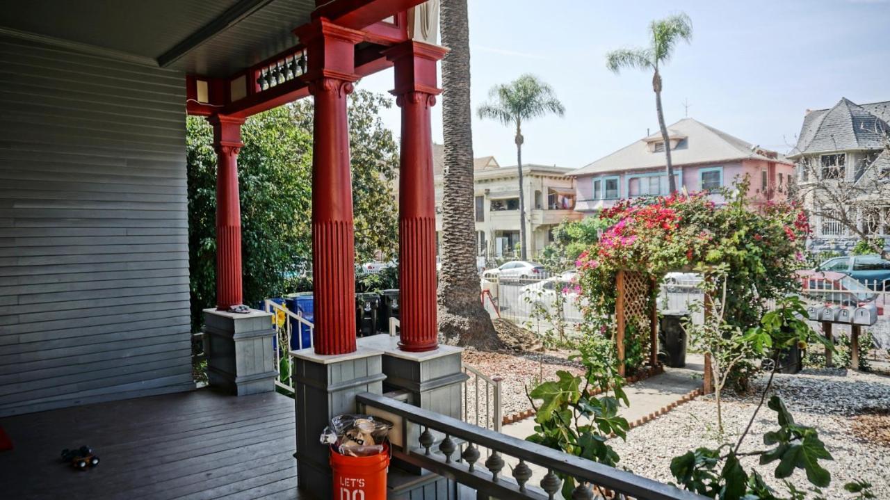 The Red Guest House In Downtown Los Angeles Exterior photo