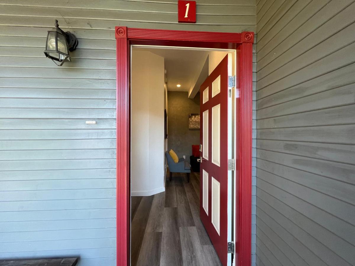 The Red Guest House In Downtown Los Angeles Exterior photo
